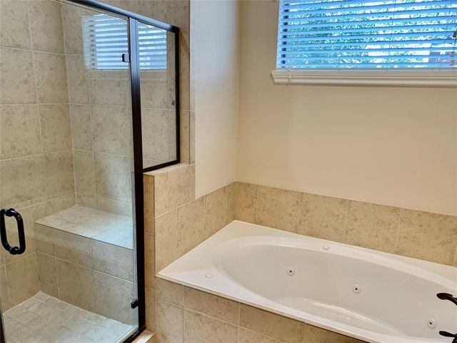 119 W 10th Street, Houston, TX 77008