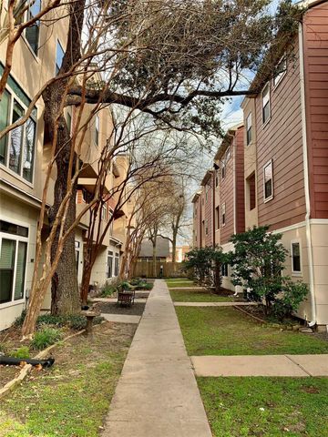 119 W 10th Street, Houston, TX 77008