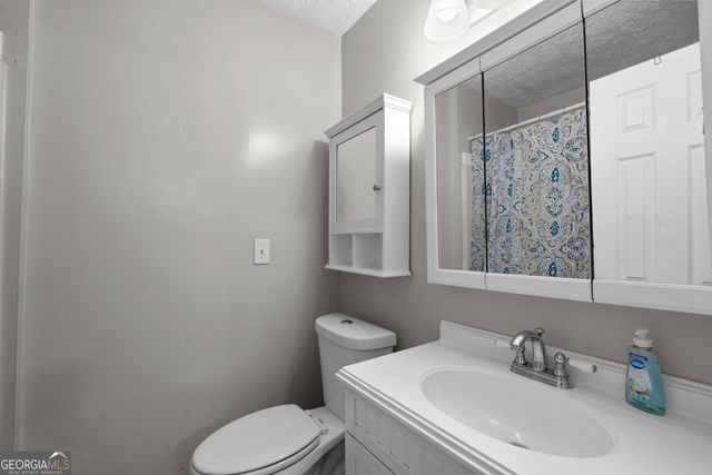 21 Barberry Drive, Newnan, GA 30265
