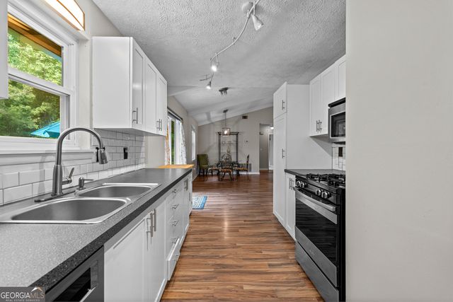 21 Barberry Drive, Newnan, GA 30265