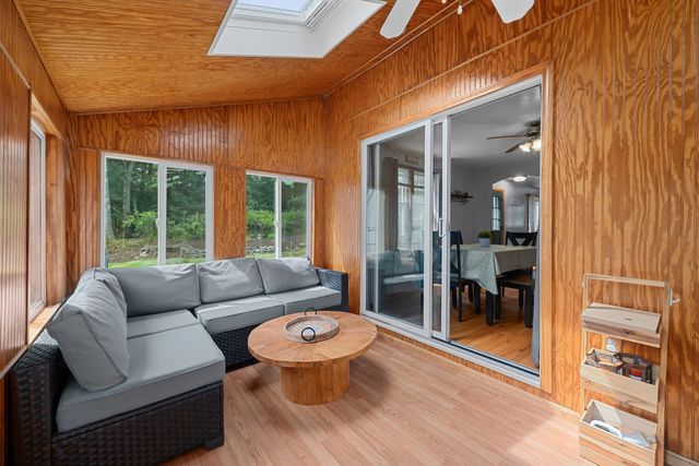1 Shady Ln, Leicester, MA 01524