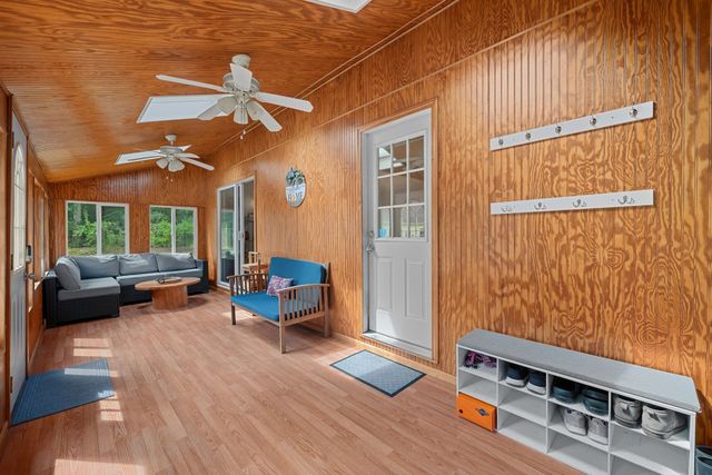 1 Shady Ln, Leicester, MA 01524