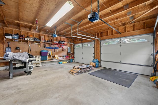 1 Shady Ln, Leicester, MA 01524