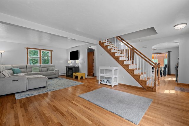 1 Shady Ln, Leicester, MA 01524
