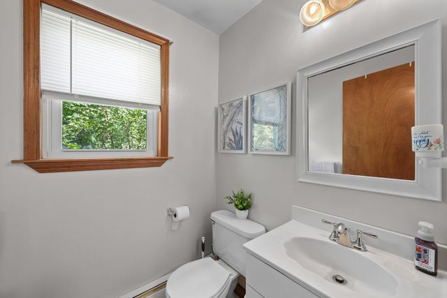 1 Shady Ln, Leicester, MA 01524