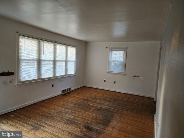 5531 PEABODY AVE, Pennsauken, NJ 08109