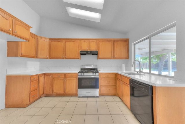 13184 Cardinal Road, Victorville, CA 92392