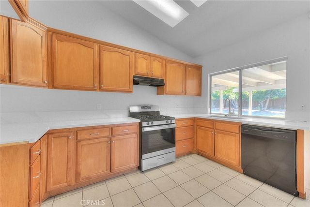 13184 Cardinal Road, Victorville, CA 92392