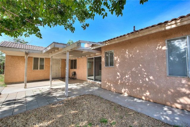 13184 Cardinal Road, Victorville, CA 92392