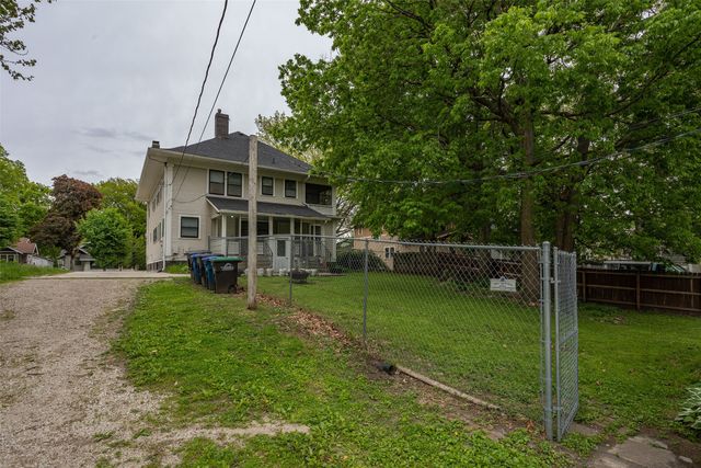 2008-2006 E 12th Street, Des Moines, IA 50316