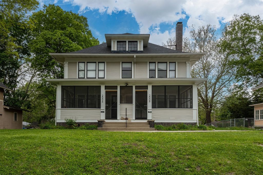 2008-2006 E 12th Street, Des Moines, IA 50316