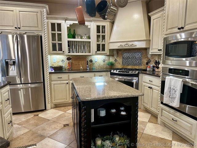 106692 S 4230 Road, Checotah, OK 74426