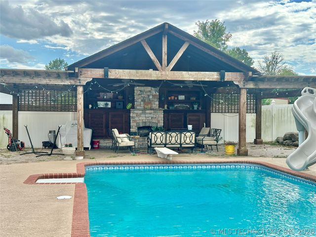 106692 S 4230 Road, Checotah, OK 74426