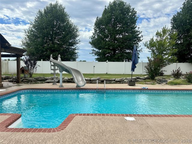 106692 S 4230 Road, Checotah, OK 74426