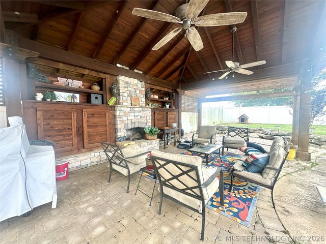 106692 S 4230 Road, Checotah, OK 74426