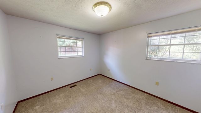 2152 Johnstown Road, Huntington, WV 25701