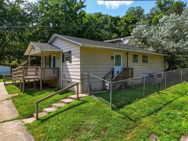 2152 Johnstown Road, Huntington, WV 25701