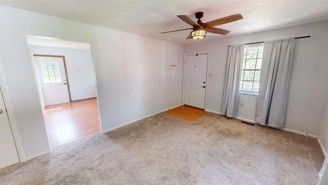 2152 Johnstown Road, Huntington, WV 25701