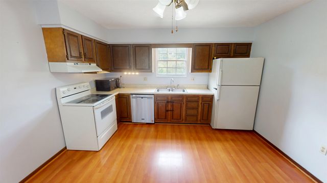 2152 Johnstown Road, Huntington, WV 25701