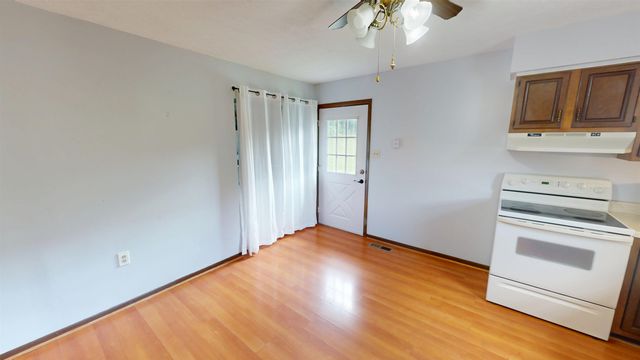 2152 Johnstown Road, Huntington, WV 25701