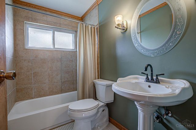 5152 Hawaiian Terrace, Cincinnati, OH 45223
