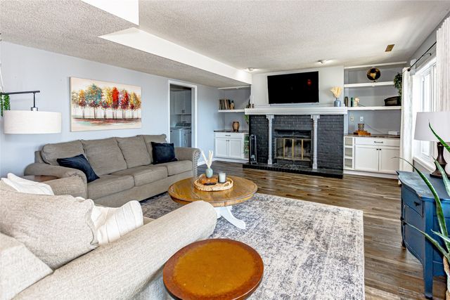3905 Shady Oak Drive, Marion, IA 52302