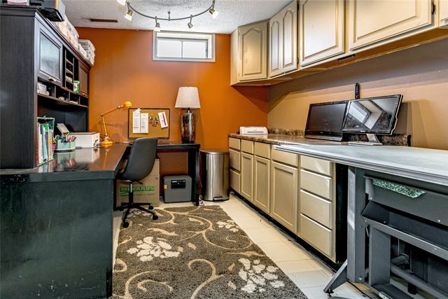 3905 Shady Oak Drive, Marion, IA 52302