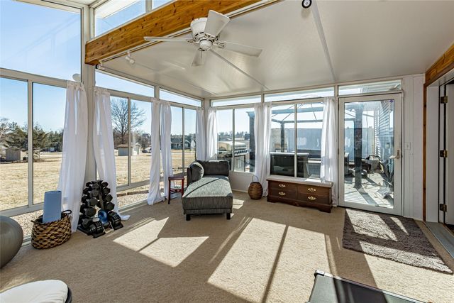 3905 Shady Oak Drive, Marion, IA 52302