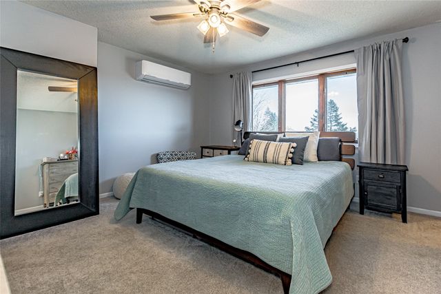 3905 Shady Oak Drive, Marion, IA 52302