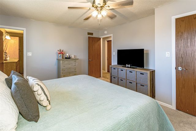 3905 Shady Oak Drive, Marion, IA 52302