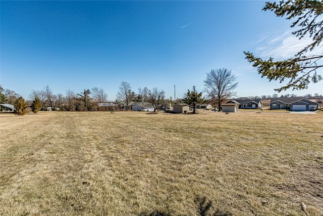 3905 Shady Oak Drive, Marion, IA 52302