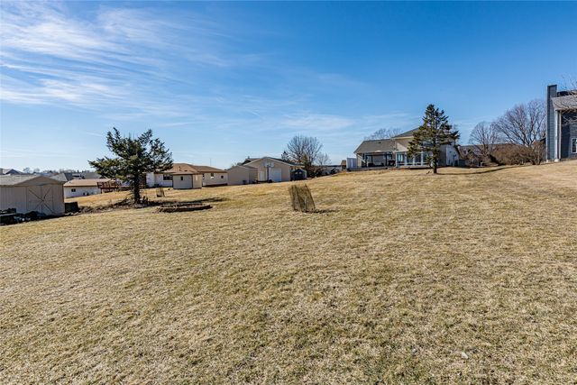 3905 Shady Oak Drive, Marion, IA 52302