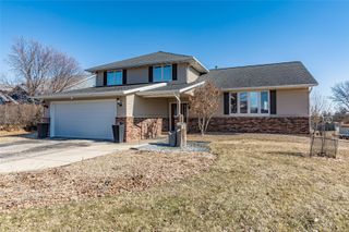 3905 Shady Oak Drive, Marion, IA 52302