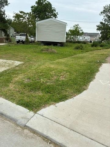 115 Gulls Cut Street, Baytown, TX 77523