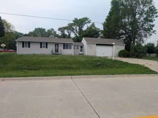 4823 GIFFORD Road, Council Bluffs, IA 51501
