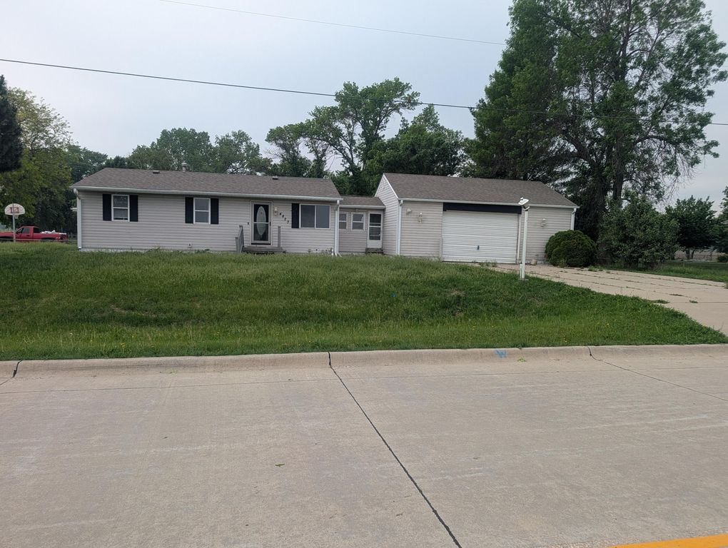 4823 GIFFORD Road, Council Bluffs, IA 51501