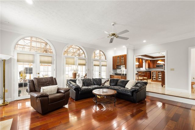 1648 Blackburn Hts., Ohio Twp, PA 15143