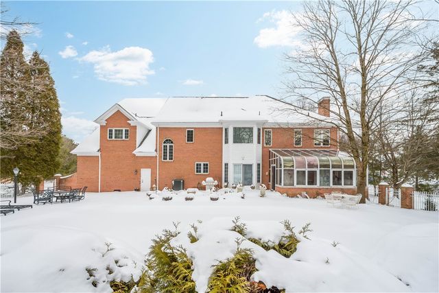 1648 Blackburn Hts., Ohio Twp, PA 15143