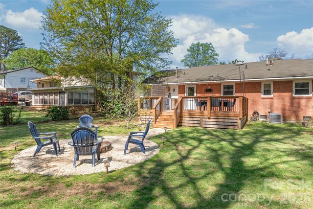 4106 Tipperary Place, Charlotte, NC 28215