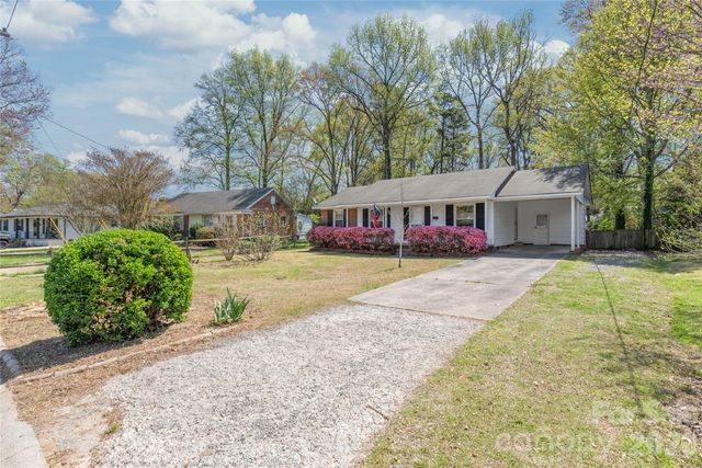 4106 Tipperary Place, Charlotte, NC 28215