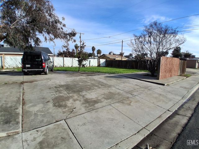 602 Dover Place, Delano, CA 93215