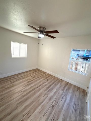 602 Dover Place, Delano, CA 93215