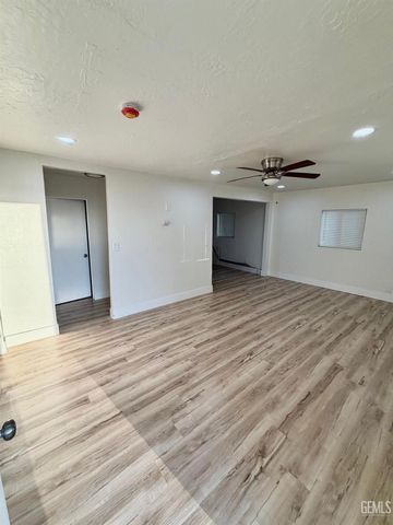 602 Dover Place, Delano, CA 93215