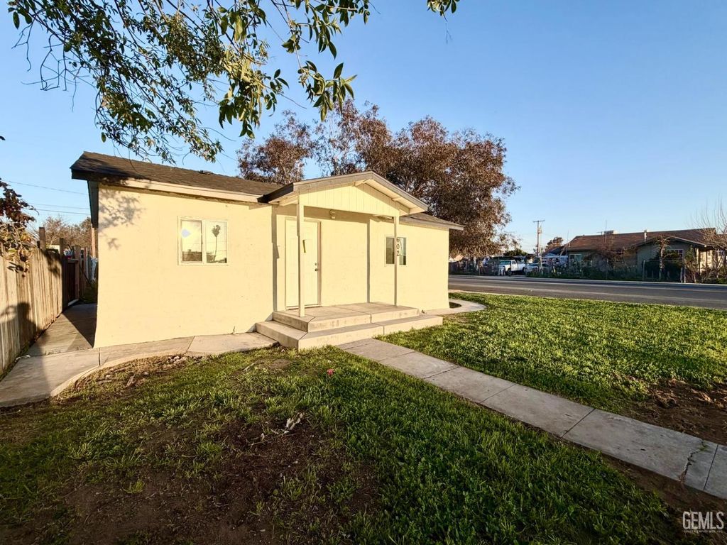 602 Dover Place, Delano, CA 93215