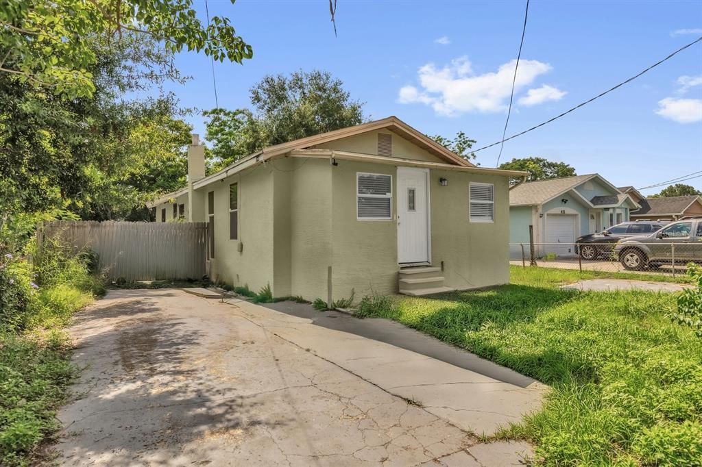 425 S OBSERVATORY DRIVE, Orlando, FL 32835