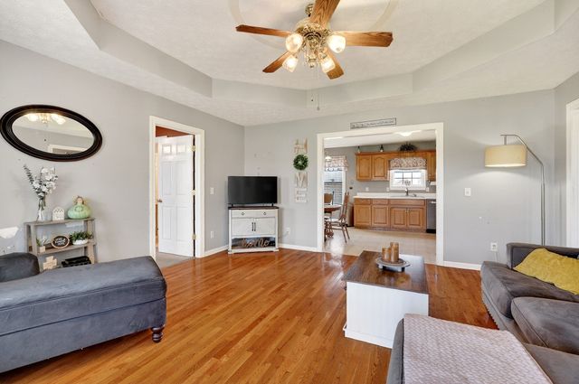 105 Big Hickory Ct, Smithville, TN 37166