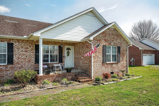 105 Big Hickory Ct, Smithville, TN 37166