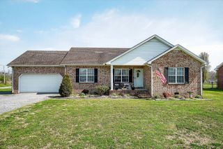 105 Big Hickory Ct, Smithville, TN 37166