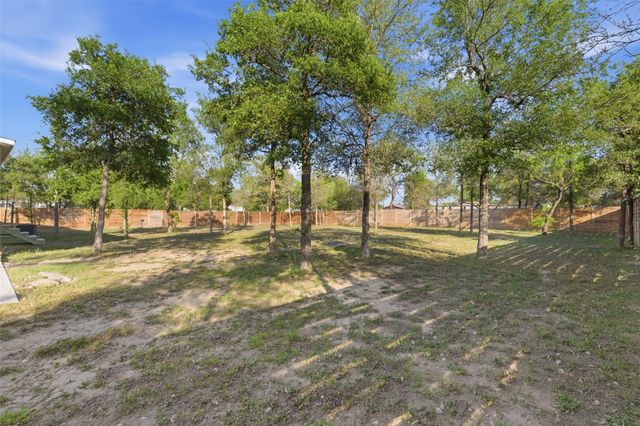 284 Gato RD, Cedar Creek, TX 78612