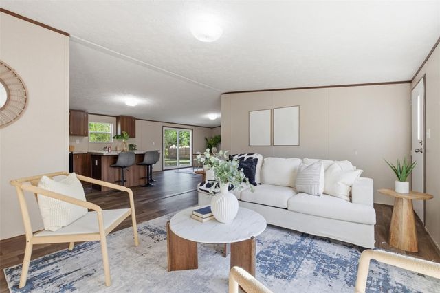 284 Gato RD, Cedar Creek, TX 78612